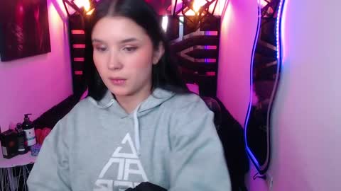 Snapshot of natalie_loffreda chatting on 05/02/26, 08:03 natalie online show from 05/02/26, 08:03