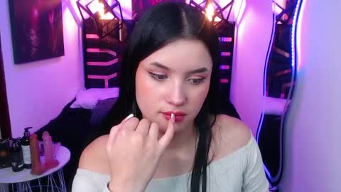 Snapshot of natalie_loffreda chatting on 05/16/26, 07:56 natalie online show from 05/16/26, 07:56