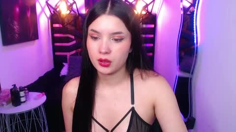 Snapshot of natalie_loffreda chatting on 05/27/26, 08:17 natalie online show from 05/27/26, 08:17