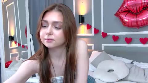 nataliecroft online show from 03/08/26, 07:01