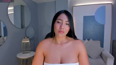 Snapshot of natalielewis_ chatting on 07/14/26, 10:54 Natalie Lewis online show from 07/14/26, 10:54