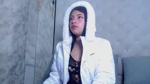 Snapshot of nataliepetite3x chatting on 11/25/25, 12:16 Natalie online show from 11/25/25, 12:16