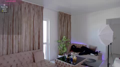 Snapshot of nataliepiercee chatting on 04/05/26, 11:29 NataliePierce online show from 04/05/26, 11:29