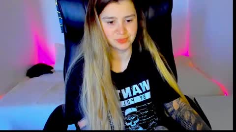 Snapshot of natalisecret chatting on 05/03/26, 02:12 natalisecret online show from 05/03/26, 02:12