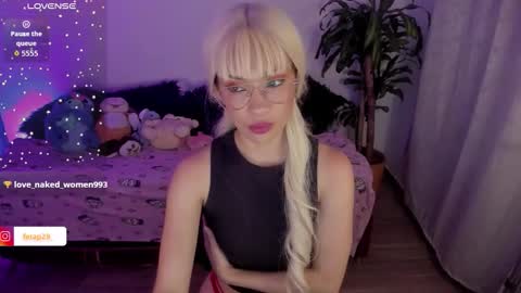 MissNatis online show from 11/23/25, 02:00