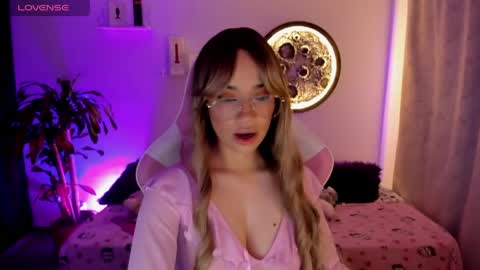 Snapshot of nataly_29 chatting on 05/21/26, 02:18 MissNatis online show from 05/21/26, 02:18