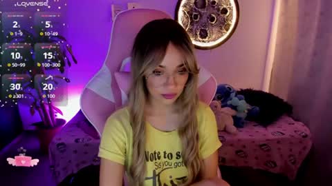 Snapshot of nataly_29 chatting on 06/17/26, 02:47 MissNatis online show from 06/17/26, 02:47