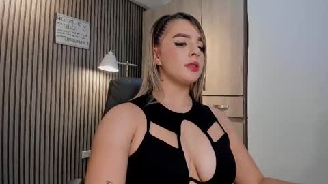 Snapshot of nataly_lblanck chatting on 10/08/25, 11:41 nataly_lblanck online show from 10/08/25, 11:41