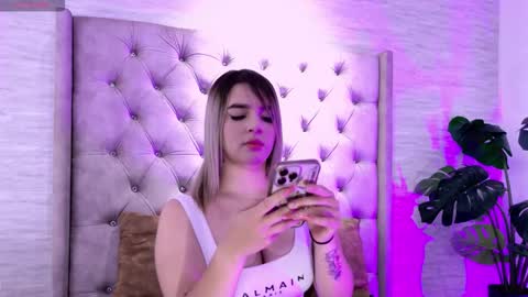 Snapshot of nataly_lblanck chatting on 10/16/25, 12:28 nataly_lblanck online show from 10/16/25, 12:28
