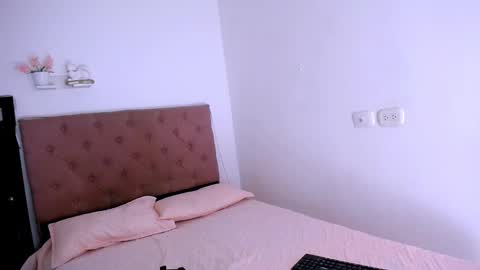 Snapshot of nataly_mcry chatting on 11/09/25, 05:55 NATALY online show from 11/09/25, 05:55