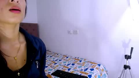 Snapshot of nataly_mcry chatting on 11/24/25, 10:42 NATALY online show from 11/24/25, 10:42