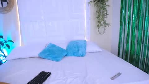 Snapshot of nataly_mcry chatting on 03/25/26, 05:19 NATALY online show from 03/25/26, 05:19