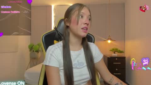 Snapshot of nataly_rodri chatting on 03/13/26, 02:29 Nataly online show from 03/13/26, 02:29