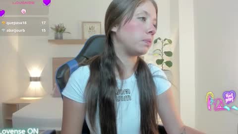 Snapshot of nataly_rodri chatting on 03/26/26, 02:06 Nataly online show from 03/26/26, 02:06