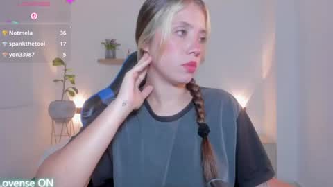 Snapshot of nataly_rodri chatting on 07/05/26, 04:52 Nataly online show from 07/05/26, 04:52
