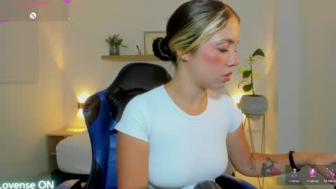 Snapshot of nataly_rodri chatting on 07/21/26, 07:16 Nataly online show from 07/21/26, 07:16