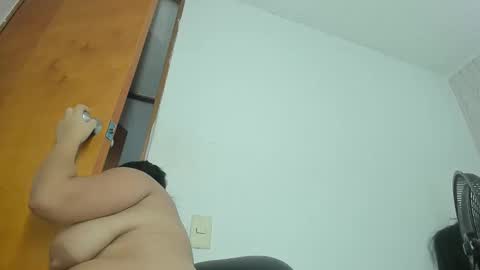 Snapshot of natalycarter_ chatting on 10/28/25, 02:48 natalycarter_ online show from 10/28/25, 02:48