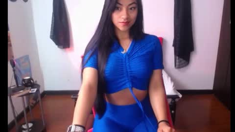 Nataly Escobar online show from 01/23/25, 02:17
