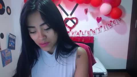 Nataly Escobar online show from 02/17/25, 01:21