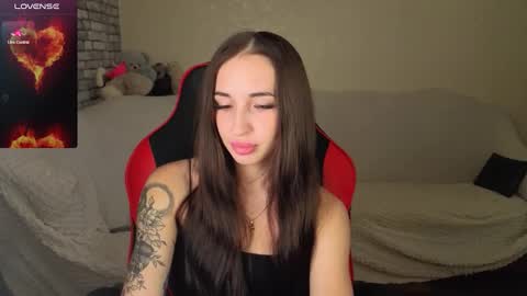 Snapshot of natalyfreman chatting on 12/02/25, 06:30 Nataly online show from 12/02/25, 06:30