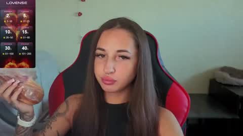 Snapshot of natalyfreman chatting on 06/18/26, 05:30 Nataly online show from 06/18/26, 05:30