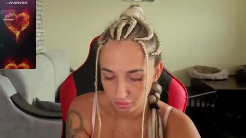 Snapshot of natalyfreman chatting on 07/25/26, 10:24 Nataly online show from 07/25/26, 10:24