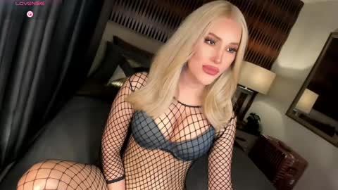 Natasha online show from 06/05/26, 04:19