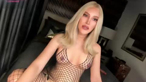 Natasha online show from 06/10/26, 02:56