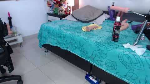 Natasha online show from 12/24/24, 01:59