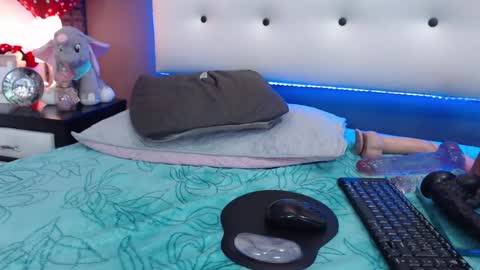 Natasha online show from 02/27/25, 09:43