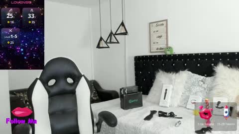 Snapshot of natasha__logan chatting on 01/19/25, 04:22 Natasha online show from 01/19/25, 04:22