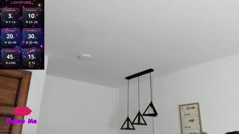 Snapshot of natasha__logan chatting on 02/03/25, 04:04 Natasha online show from 02/03/25, 04:04