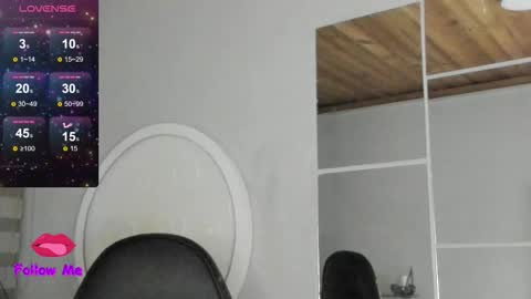 Snapshot of natasha__logan chatting on 10/12/25, 04:22 Natasha online show from 10/12/25, 04:22