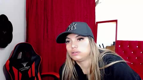 Snapshot of natasha__magics chatting on 11/27/25, 12:02 natasha__magics online show from 11/27/25, 12:02