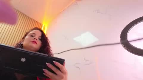 Natasha  tp   1430- 2100 online show from 02/18/26, 08:05