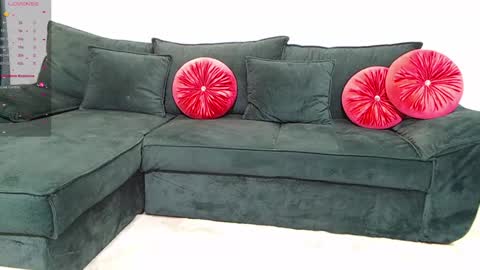 Snapshot of natasha_bigass chatting on 02/09/25, 02:06 Naty online show from 02/09/25, 02:06