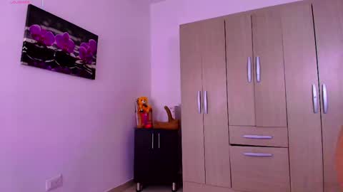 Snapshot of natasha_klump chatting on 04/19/26, 10:47 natasha_klump online show from 04/19/26, 10:47