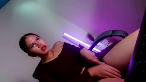 natasha_leigh online show from 04/25/26, 05:43