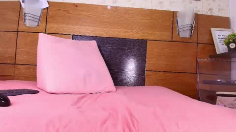 Snapshot of natasha_luna_ chatting on 02/26/25, 07:27 Natasha online show from 02/26/25, 07:27