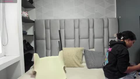 N A T A S H A online show from 09/17/25, 07:15