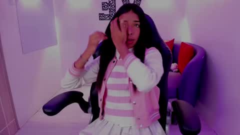 Natasha  online show from 12/18/24, 05:42