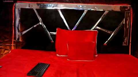 Natasha Vesper  online show from 10/17/25, 12:19