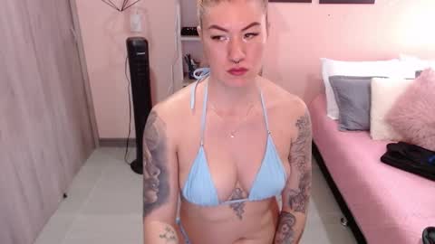 Snapshot of natasha_woo chatting on 02/04/25, 07:00 Nat online show from 02/04/25, 07:00