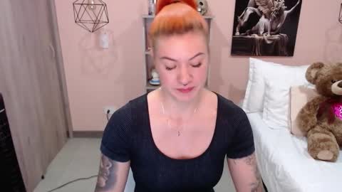 Snapshot of natasha_woo chatting on 02/14/25, 02:39 Nat online show from 02/14/25, 02:39