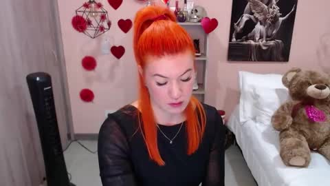 Snapshot of natasha_woo chatting on 02/19/25, 12:35 Nat online show from 02/19/25, 12:35