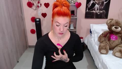 Snapshot of natasha_woo chatting on 02/19/25, 11:57 Nat online show from 02/19/25, 11:57