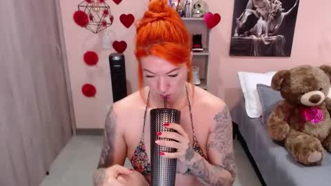 Snapshot of natasha_woo chatting on 02/22/25, 04:40 Nat online show from 02/22/25, 04:40