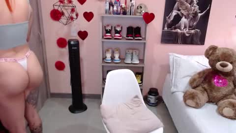Snapshot of natasha_woo chatting on 03/11/25, 03:02 Nat online show from 03/11/25, 03:02