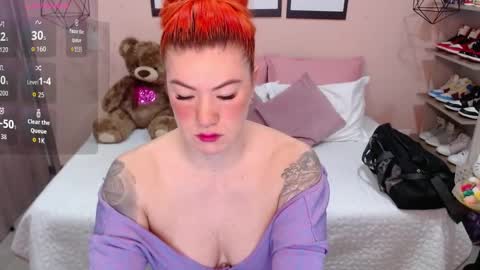 Snapshot of natasha_woo chatting on 09/19/25, 10:16 Nat online show from 09/19/25, 10:16