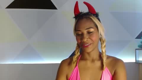 Snapshot of natashadormat chatting on 12/30/24, 07:42 natashadormat online show from 12/30/24, 07:42